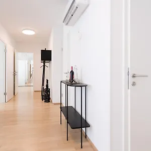 Mar - Center Apartment