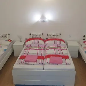 Heine Apartment