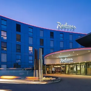 **** فندق Radisson Zurich Airport سويسرا